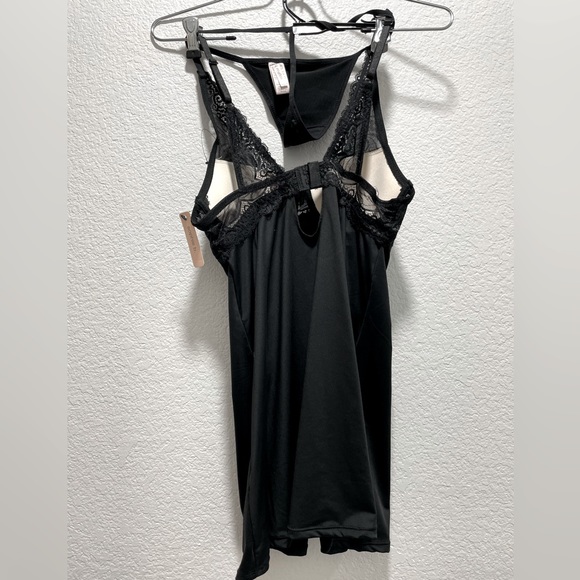 Sexy lingerie set w/ G-string. - Picture 2 of 3